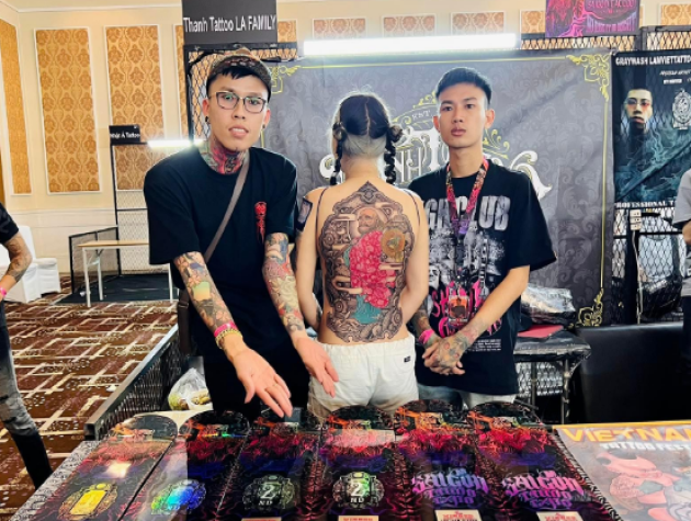 Chàng thợ xăm dẫn dắt học trò đi săn giải thưởng ở các cuộc thi quốc tế